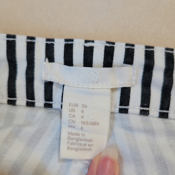 H&M Black & White Striped Denim Shorts - Picture 4 of 5